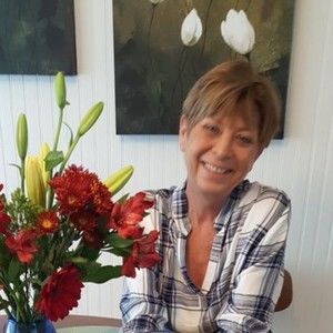 Meet your Posher, Denise